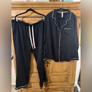 Gilligan & O'Malley Black Pajama Set with light pink Trim- XXl